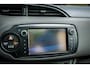 Toyota Yaris 1.3 VVT-i Dynamic Bi-Tone | Pano | LM Velgen
