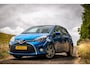 Toyota Yaris 1.3 VVT-i Dynamic Bi-Tone | Pano | LM Velgen