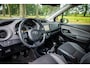 Toyota Yaris 1.3 VVT-i Dynamic Bi-Tone | Pano | LM Velgen