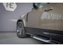 Land Rover Defender 110 P300e X-Dynamic SE
