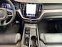 Volvo XC60 2.0 T6 Plug-in hybrid AWD R-Design I Panoramadak I Trekhaak I Elek. Stoelen I Harman Kardon I Leder