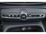 Volvo XC40 T5 Recharge R-Design Schuifdak - Verwarmbare voorstoelen - Verwarmbaar stuur - Intellisafe Assist - Intellisafe Surround - 360 Camera - Getint glas - Parkeersensoren v/a - Semi elektrisch wegklapbare trekhaak - Harman Kardon Audio - 19'' LMV