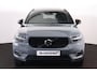 Volvo XC40 T5 Recharge R-Design Schuifdak - Verwarmbare voorstoelen - Verwarmbaar stuur - Intellisafe Assist - Intellisafe Surround - 360 Camera - Getint glas - Parkeersensoren v/a - Semi elektrisch wegklapbare trekhaak - Harman Kardon Audio - 19'' LMV