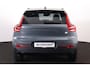 Volvo XC40 T5 Recharge R-Design Schuifdak - Verwarmbare voorstoelen - Verwarmbaar stuur - Intellisafe Assist - Intellisafe Surround - 360 Camera - Getint glas - Parkeersensoren v/a - Semi elektrisch wegklapbare trekhaak - Harman Kardon Audio - 19'' LMV