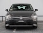 Volkswagen Golf 1.4 eHybrid Style 204pk DSG | Dealer onderhouden | Navigatie | Trekhaak | LED | Cruise control | Climate control | Lichtmetalen velgen |