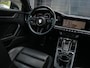 Porsche 911 3.0 Carrera | Panoramadak | Dealeronderhouden | 360 Camera | Ambiance Interieur | Stoel + Stuurverwarming | Elektrisch Verstelbare Stoelen |