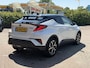 Toyota C-HR / C-HR+ 1.8 Hybrid Bi-Tone AFNEEMBARE TREKHAAK | DODE HOEK DETECTIE | FULL LED PAKKET | LEDER | CAMERA | NAVAIGATIE | STOEL VERWARMING | AIRCO/ ECC | CRUISECONTROL | PARKEERSENSOREN | LANE ASSISTENT | DAB | KEY LESS ENTRY/GO |