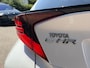 Toyota C-HR / C-HR+ 1.8 Hybrid Bi-Tone AFNEEMBARE TREKHAAK | DODE HOEK DETECTIE | FULL LED PAKKET | LEDER | CAMERA | NAVAIGATIE | STOEL VERWARMING | AIRCO/ ECC | CRUISECONTROL | PARKEERSENSOREN | LANE ASSISTENT | DAB | KEY LESS ENTRY/GO |