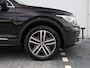 Volkswagen Tiguan 1.5 TSI Elegance 150pk DSG | Dealer onderhouden | Navigatie | Trekhaak | Camera | DCC | LED Matrix | Panoramadak | Cruise control | Elektrische achterklep |