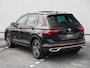 Volkswagen Tiguan 1.5 TSI Elegance 150pk DSG | Dealer onderhouden | Navigatie | Trekhaak | Camera | DCC | LED Matrix | Panoramadak | Cruise control | Elektrische achterklep |