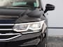Volkswagen Tiguan 1.5 TSI Elegance 150pk DSG | Dealer onderhouden | Navigatie | Trekhaak | Camera | DCC | LED Matrix | Panoramadak | Cruise control | Elektrische achterklep |