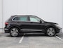 Volkswagen Tiguan 1.5 TSI Elegance 150pk DSG | Dealer onderhouden | Navigatie | Trekhaak | Camera | DCC | LED Matrix | Panoramadak | Cruise control | Elektrische achterklep |