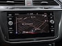 Volkswagen Tiguan 1.5 TSI Elegance 150pk DSG | Dealer onderhouden | Navigatie | Trekhaak | Camera | DCC | LED Matrix | Panoramadak | Cruise control | Elektrische achterklep |
