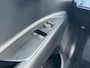 Kia Stonic 1.0 T-GDi MHEV DynamicLine 6-bak 112PK | Trekhaak | Luxe Stof | Glans Exterieur | Achteruitrijcamera + Sensor Achter | Airco | Adaptieve Cruise Control | Start/Stop | ESP | AEB | ASR | ABS | Rijstrook correctie | Bluetooth | LED | 15" LMV
