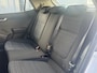 Kia Stonic 1.0 T-GDi MHEV DynamicLine 6-bak 112PK | Trekhaak | Luxe Stof | Glans Exterieur | Achteruitrijcamera + Sensor Achter | Airco | Adaptieve Cruise Control | Start/Stop | ESP | AEB | ASR | ABS | Rijstrook correctie | Bluetooth | LED | 15" LMV