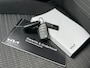 Kia Stonic 1.0 T-GDi MHEV DynamicLine 6-bak 112PK | Trekhaak | Luxe Stof | Glans Exterieur | Achteruitrijcamera + Sensor Achter | Airco | Adaptieve Cruise Control | Start/Stop | ESP | AEB | ASR | ABS | Rijstrook correctie | Bluetooth | LED | 15" LMV