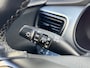Kia Stonic 1.0 T-GDi MHEV DynamicLine 6-bak 112PK | Trekhaak | Luxe Stof | Glans Exterieur | Achteruitrijcamera + Sensor Achter | Airco | Adaptieve Cruise Control | Start/Stop | ESP | AEB | ASR | ABS | Rijstrook correctie | Bluetooth | LED | 15" LMV