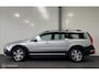 Volvo XC70 2.0 D4 FWD Momentum [ NAP 1e eig. leder trekhaak ]