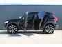 Volvo XC40 1.5 T4 Recharge R-Design Expression | Incl. 12 maanden garantie | Trekhaak | H&K audio | Schuif/kantel dak | Stoelverwarming | Stuurverwarming | Dodehoek detectie | Cruise control | Climate control | 21" velgen | Apple carplay/Android auto | Navigatie | Airco