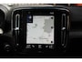 Volvo XC40 1.5 T4 Recharge R-Design Expression | Incl. 12 maanden garantie | Trekhaak | H&K audio | Schuif/kantel dak | Stoelverwarming | Stuurverwarming | Dodehoek detectie | Cruise control | Climate control | 21" velgen | Apple carplay/Android auto | Navigatie | Airco