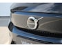 Volvo EX40 Single Motor Extended Range Plus 82 kWh | Verwarmbare voorstoelen en stuurwiel | Trekhaak | Premium audio by Harman Kardon | Adaptieve cruise control | Apple carplay/Android auto