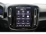 Volvo EX40 Single Motor Extended Range Plus 82 kWh | Verwarmbare voorstoelen en stuurwiel | Trekhaak | Premium audio by Harman Kardon | Adaptieve cruise control | Apple carplay/Android auto