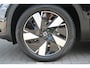 Volvo EX40 Single Motor Extended Range Plus 82 kWh | Verwarmbare voorstoelen en stuurwiel | Trekhaak | Premium audio by Harman Kardon | Adaptieve cruise control | Apple carplay/Android auto