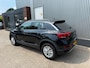 Volkswagen T-Roc 1.5 TSI Life / AUTOMAAT / NAVIGATIE / CAMERA / CRUISE / DIGITAL COCKPIT / NL-AUTO / PARKEERSENSOREN