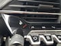 Peugeot 2008 1.2 PureTech GT 155PK | Schuif-kanteldak | Trekhaak | Stoelverwarming | Alcantara bekleding
