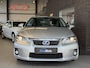 Lexus CT 200h Business Line | Camera | Velours | Keurig onderhouden | Interesse, Proefrit? Bel of app met: 06-24282842 / 06-42130156