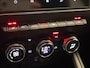 Renault Clio 1.0 TCe Intens Navi / Camera / Climate Control / Stoelverwarming / Stuurwielverwarming / LM-Velgen