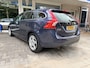 Volvo V60 1.6 T4 Momentum Navigatie full map/Cruisecontr./Elektr. climate contr./Verst.b. lederen multifunct. stuur/Hoogte verstb. stoelen/Parkeersens. V+A/Led dagr. verl./Mult media syst./Boordcomp.-Anti Whiplash hoo
