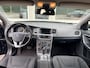 Volvo V60 1.6 T4 Momentum Navigatie full map/Cruisecontr./Elektr. climate contr./Verst.b. lederen multifunct. stuur/Hoogte verstb. stoelen/Parkeersens. V+A/Led dagr. verl./Mult media syst./Boordcomp.-Anti Whiplash hoo