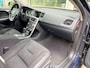 Volvo V60 1.6 T4 Momentum Navigatie full map/Cruisecontr./Elektr. climate contr./Verst.b. lederen multifunct. stuur/Hoogte verstb. stoelen/Parkeersens. V+A/Led dagr. verl./Mult media syst./Boordcomp.-Anti Whiplash hoo
