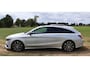 Mercedes-Benz CLA Shooting Brake 180|AMG Upgrade Edition|Pano-dak|Carplay|Automaat|Dealer onderhouden|NL-NAP|Nieuwe apk!