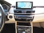 BMW 2-Serie Active Tourer 225i xDrive High Executive | Clima-Airco | Navigatie | Parkeercamera | Incl. BOVAG Garantie | Headsup Display | Keyless Entry |