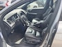 Volvo XC60 2.4 D5 R-Design | Trekhaak | Lederen Bekleding | Stoelverwarming | Bi-Xenon Adaptief | Elektrisch Verstelbare Stoel | Parkeersensoren | Navigatie | High Performance Audio