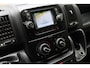 Peugeot Boxer 330 2.2 HDI L1H1 Première 2015 | Airco | Trekhaak | Cruise Control | Stuurwiel Bediening | Achteruitrij Camera | Parkeersensoren | Navigatie | Nationale Autopas