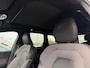Volvo XC60 2.0 B4 R-Design | Panoramadak | Harman Kardon Audio | Achteruitrijcamera | Parkeersensoren | Keyless Entry | Elektrische Achterklep | Elektrisch Verstelbare Voorstoelen | Parkeerverwarming | Navigatie | Apple Carplay | Android Auto