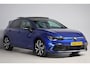Volkswagen Golf 1.5 eTSI R-Line | panoramadak | camera | adap. cruise | dodehoek detectie | camera | keyless | sfeerverlichting
