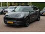 Porsche Macan 2.0 / Trekhaak / Panoramadak / Camera / Luchtvering / Bose / 21'' / Adaptieve Stoelen / Stuur+Stoelverwarming / Sportchrono / DAB /  Cruise Control