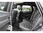 Porsche Macan 2.0 / Trekhaak / Panoramadak / Camera / Luchtvering / Bose / 21'' / Adaptieve Stoelen / Stuur+Stoelverwarming / Sportchrono / DAB /  Cruise Control