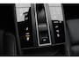 Porsche Macan 2.0 / Trekhaak / Panoramadak / Camera / Luchtvering / Bose / 21'' / Adaptieve Stoelen / Stuur+Stoelverwarming / Sportchrono / DAB /  Cruise Control