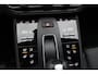 Porsche Macan 2.0 / Trekhaak / Panoramadak / Camera / Luchtvering / Bose / 21'' / Adaptieve Stoelen / Stuur+Stoelverwarming / Sportchrono / DAB /  Cruise Control