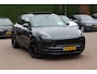 Porsche Macan 2.0 / Trekhaak / Panoramadak / Camera / Luchtvering / Bose / 21'' / Adaptieve Stoelen / Stuur+Stoelverwarming / Sportchrono / DAB /  Cruise Control