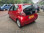 Toyota Aygo 1.0-12V Aspiration Red | 1E EIGENAAR | 3/6 of 12 MND GARANTIE | AIRCO | ELEC PAKKET | NW APK |
