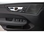 Volvo XC60 T6 AWD Ultra Dark | Luchtvering | Trekhaak | Head-Up | Panoramadak | 360 Camera |