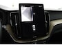 Volvo XC60 T6 AWD Ultra Dark | Luchtvering | Trekhaak | Head-Up | Panoramadak | 360 Camera |