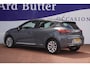 Renault Clio 1.6 E-Tech Hybrid 140 Intens +Led+Navigatie+Half-Leder+stoel-verw+Camera+cruise+Parkeer-Hulp+16"Lm = Nardo grey !!