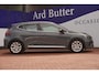 Renault Clio 1.6 E-Tech Hybrid 140 Intens +Led+Navigatie+Half-Leder+stoel-verw+Camera+cruise+Parkeer-Hulp+16"Lm = Nardo grey !!